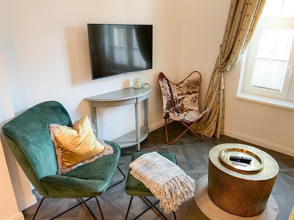Neu - Privatsphäre im Kutscherhaus der Villa Golding Dresden Exterior foto